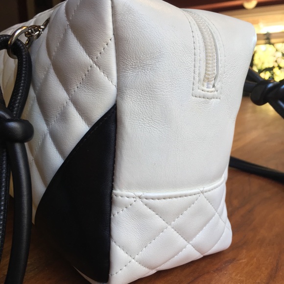 Authentic Chanel White Cambon Bowler Pochette Bag - Picture 14 of 15